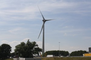 Windturbine A1 vanaf industrieterrein A1